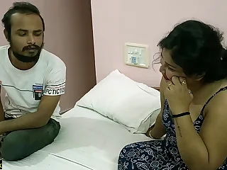 Desi Hot Rich Wife Calumnious Talk increased by Hard Sex with Young Boy!!